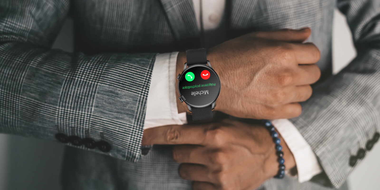 Smartwatch umożliwiający rozmowy za pośrednictwem zegarka
